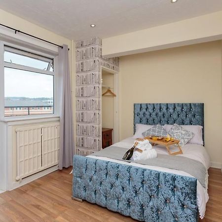 Gorgeous 3-Bed Flat, 15 Minutes To City Centre เอดินบะระ ภายนอก รูปภาพ
