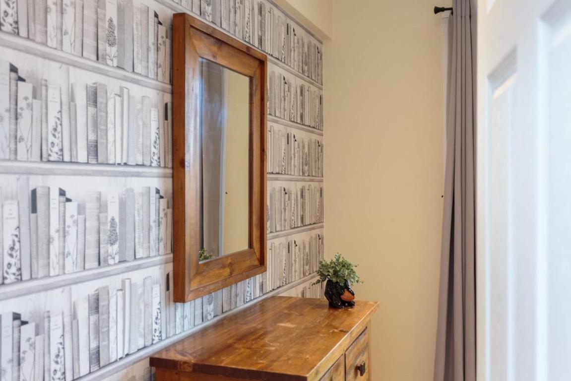 Gorgeous 3-Bed Flat, 15 Minutes To City Centre เอดินบะระ ภายนอก รูปภาพ